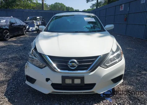 2017 Nissan Altima 2.5/S/Sv/Sl/Sr z USA, uszkodzony, nr VIN 1N4AL3AP2HC127809